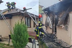 Incendiu puternic la un cămin de bătrâni din Ilfov. O persoană a murit, iar zeci de vârstnici au fost evacuați de urgență Incendiu puternic la un cămin de bătrâni din Ilfov. O persoană a murit, iar zeci de vârstnici au fost evacuați de urgență
